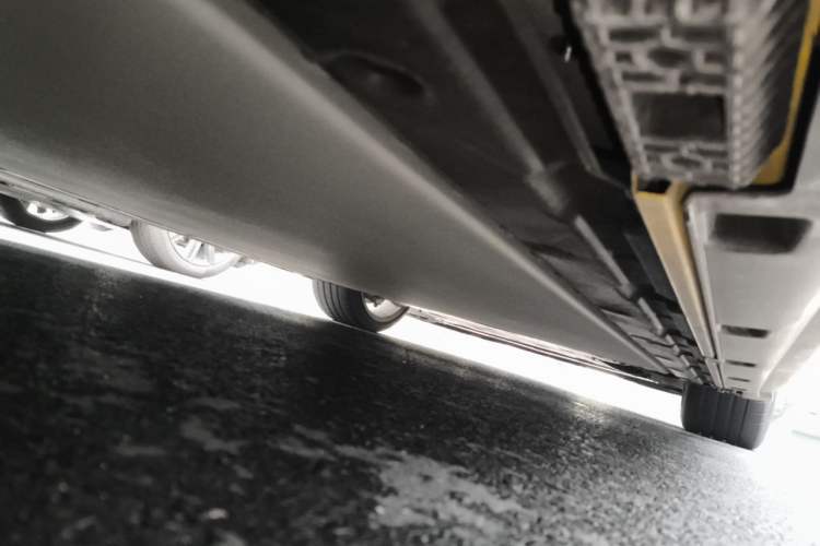 Used Xiaomi Auto SU7 Ultra 2025 Ultra Model Chassis Rear Right