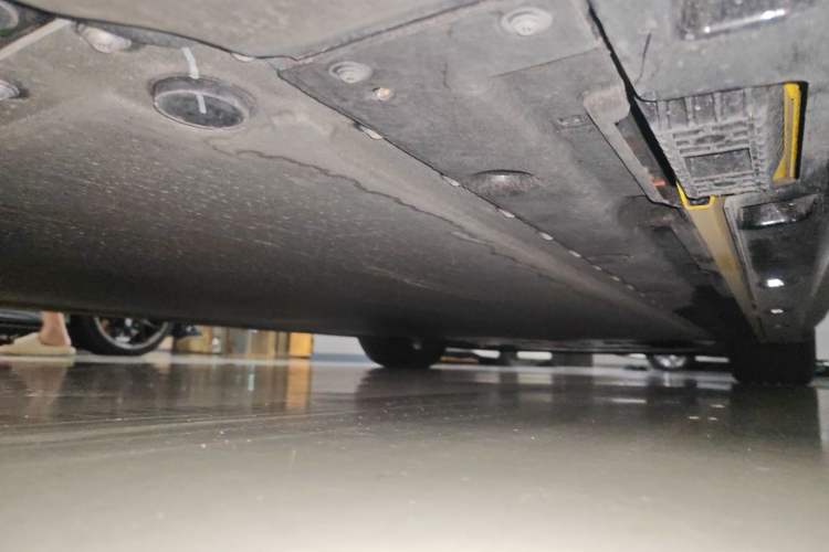 Used Xiaomi Auto SU7 Ultra 2025 Ultra Model Chassis Rear Right