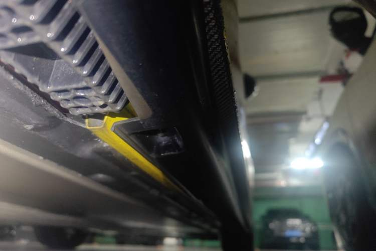 Used Xiaomi Auto SU7 Ultra 2025 Ultra Model Chassis Rear Right