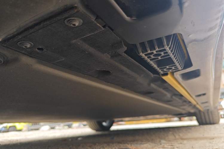 Used Xiaomi Auto SU7 Ultra 2025 Ultra Model Chassis Rear Right