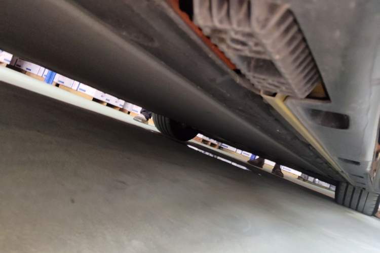 Used Xiaomi Auto SU7 Ultra 2025 Ultra Model Chassis Rear Right