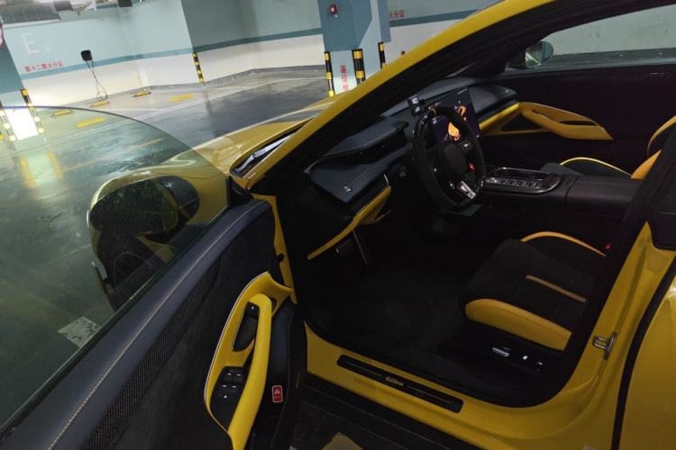 Used Xiaomi Auto SU7 Ultra 2025 Ultra Model Driver Seat