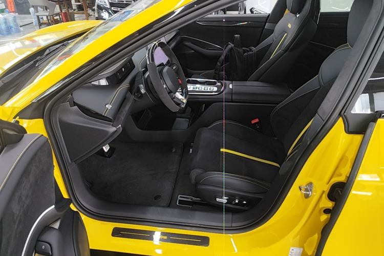 Used Xiaomi Auto SU7 Ultra 2025 Ultra Model Driver Seat
