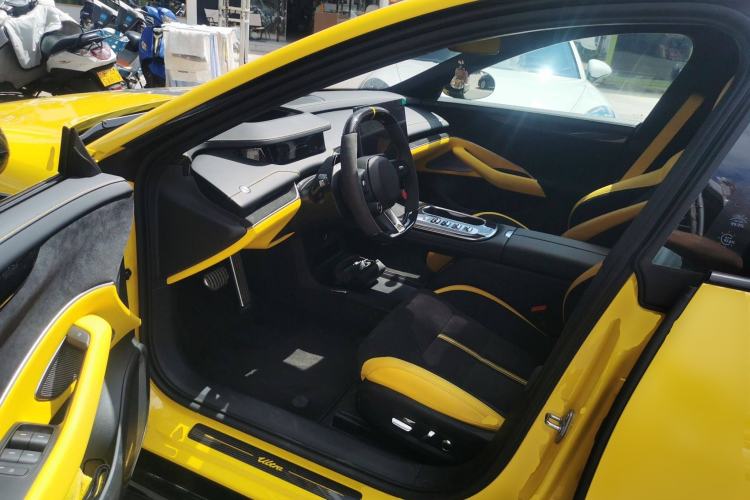 Used Xiaomi Auto SU7 Ultra 2025 Ultra Model Driver Seat
