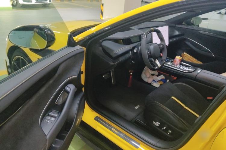 Used Xiaomi Auto SU7 Ultra 2025 Ultra Model Driver Seat