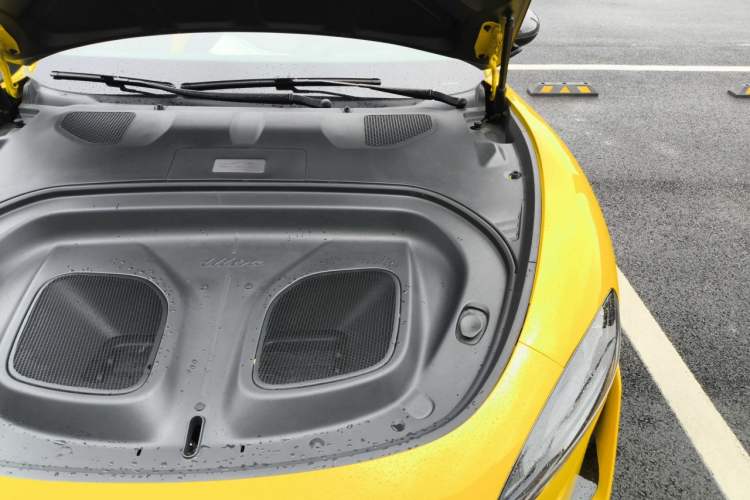 Used Xiaomi Auto SU7 Ultra 2025 Ultra Model Engine Bay Left