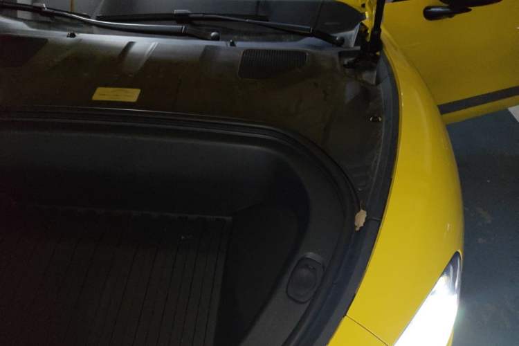 Used Xiaomi Auto SU7 Ultra 2025 Ultra Model Engine Bay Left