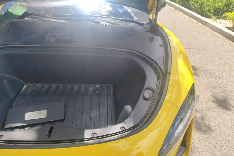 Used Xiaomi Auto SU7 Ultra 2025 Ultra Model Engine Bay Left