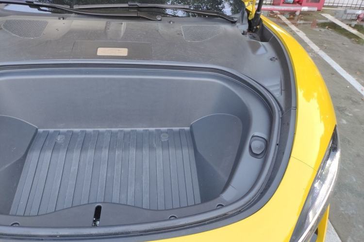 Used Xiaomi Auto SU7 Ultra 2025 Ultra Model Engine Bay Left