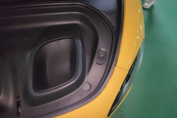 Used Xiaomi Auto SU7 Ultra 2025 Ultra Model Engine Bay Left
