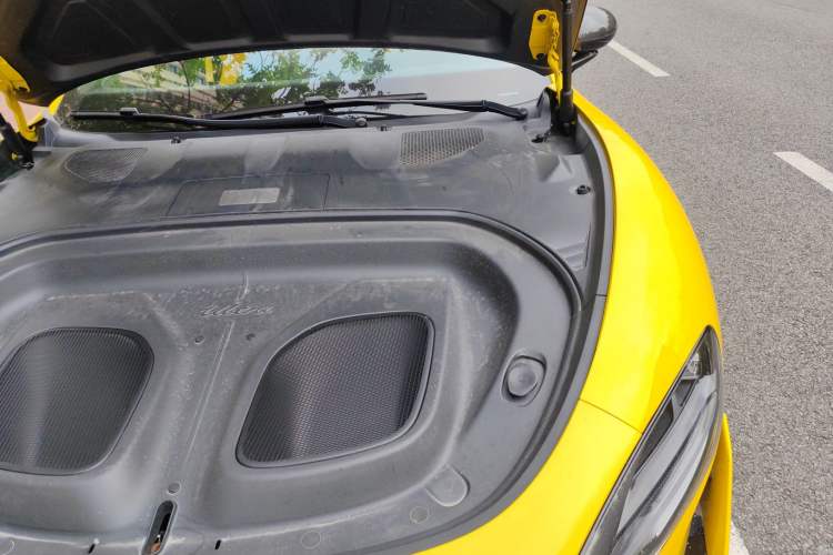 Used Xiaomi Auto SU7 Ultra 2025 Ultra Model Engine Bay Left