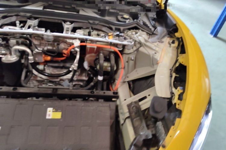 Used Xiaomi Auto SU7 Ultra 2025 Ultra Model Engine Bay Left