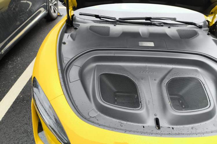 Used Xiaomi Auto SU7 Ultra 2025 Ultra Model Engine Bay Right