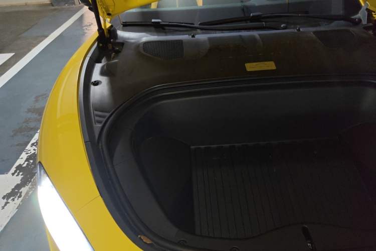 Used Xiaomi Auto SU7 Ultra 2025 Ultra Model Engine Bay Right