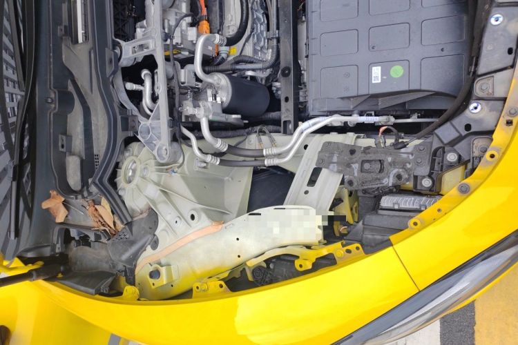 Used Xiaomi Auto SU7 Ultra 2025 Ultra Model Engine Bay Right