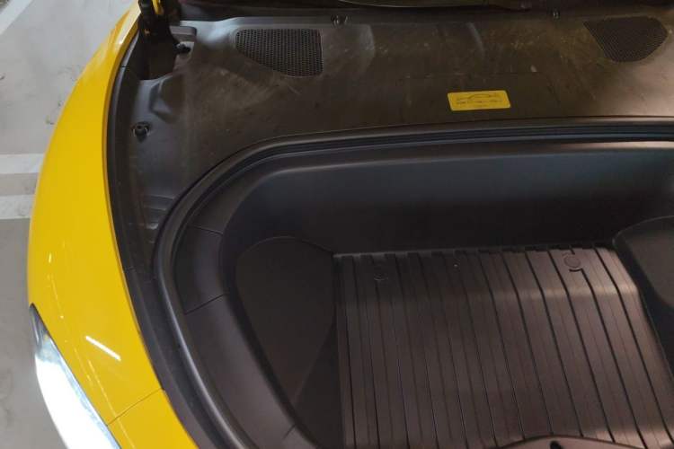 Used Xiaomi Auto SU7 Ultra 2025 Ultra Model Engine Bay Right
