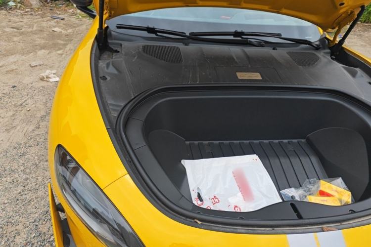 Used Xiaomi Auto SU7 Ultra 2025 Ultra Model Engine Bay Right