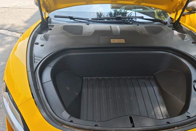 Used Xiaomi Auto SU7 Ultra 2025 Ultra Model Engine Bay Right