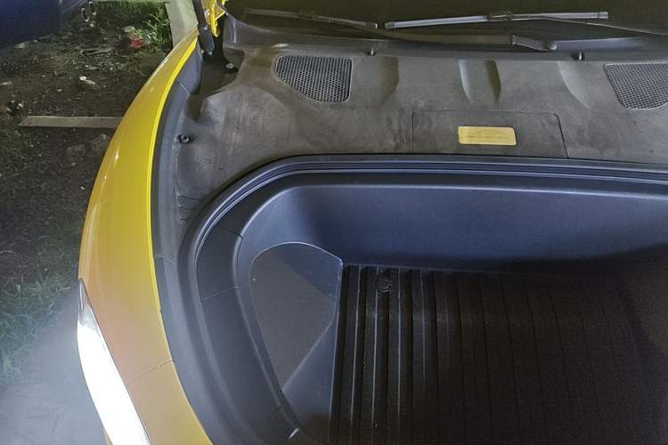 Used Xiaomi Auto SU7 Ultra 2025 Ultra Model Engine Bay Right