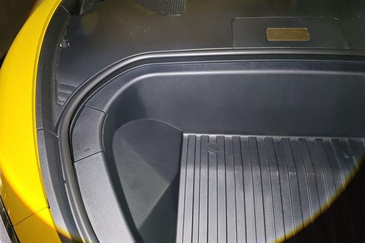 Used Xiaomi Auto SU7 Ultra 2025 Ultra Model Engine Bay Right