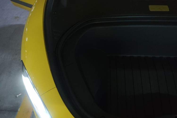Used Xiaomi Auto SU7 Ultra 2025 Ultra Model Engine Bay Right