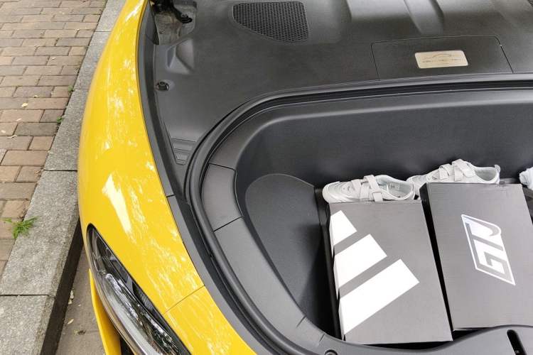 Used Xiaomi Auto SU7 Ultra 2025 Ultra Model Engine Bay Right