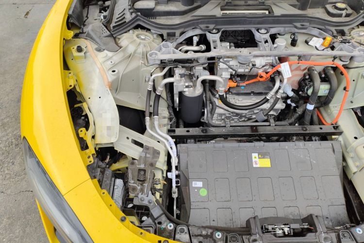 Used Xiaomi Auto SU7 Ultra 2025 Ultra Model Engine Bay Right