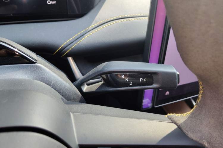 Used Xiaomi Auto SU7 Ultra 2025 Ultra Model Gear Lever