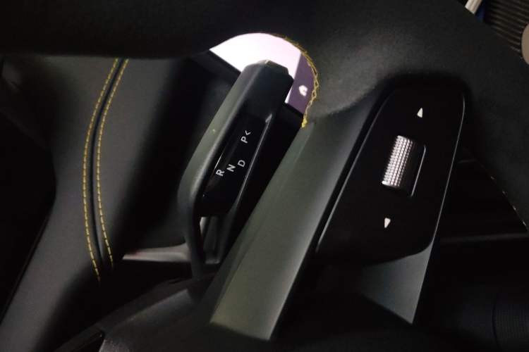 Used Xiaomi Auto SU7 Ultra 2025 Ultra Model Gear Lever