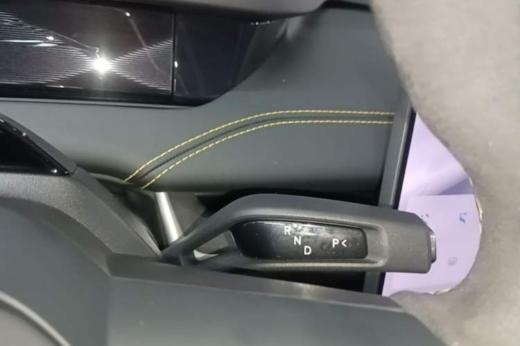 Used Xiaomi Auto SU7 Ultra 2025 Ultra Model Gear Lever