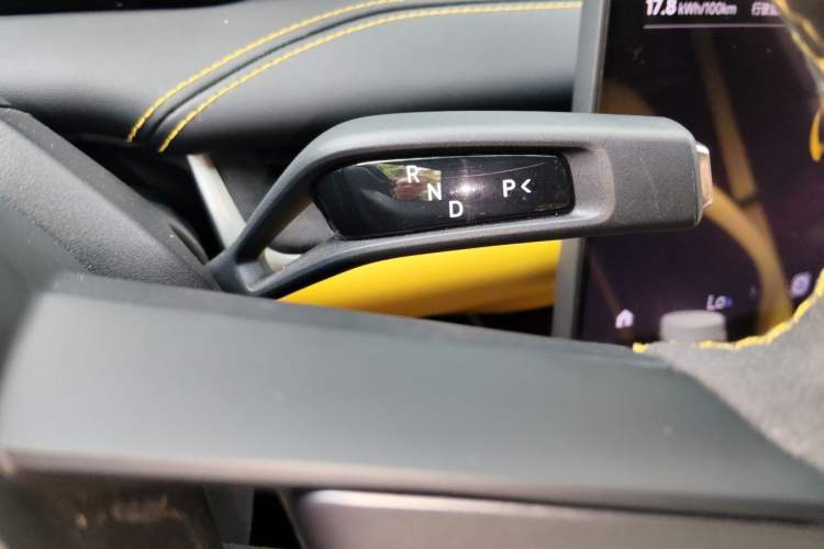 Used Xiaomi Auto SU7 Ultra 2025 Ultra Model Gear Lever