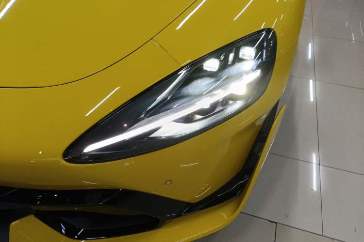 Used Xiaomi Auto SU7 Ultra 2025 Ultra Model Left Front Headlight