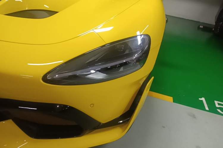 Used Xiaomi Auto SU7 Ultra 2025 Ultra Model Left Front Headlight
