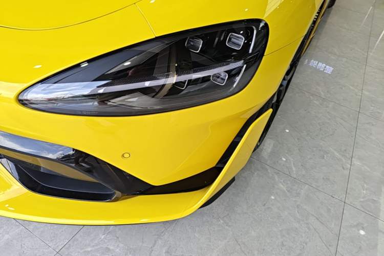 Used Xiaomi Auto SU7 Ultra 2025 Ultra Model Left Front Headlight