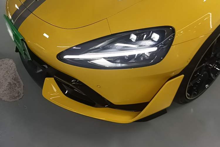 Used Xiaomi Auto SU7 Ultra 2025 Ultra Model Left Front Headlight