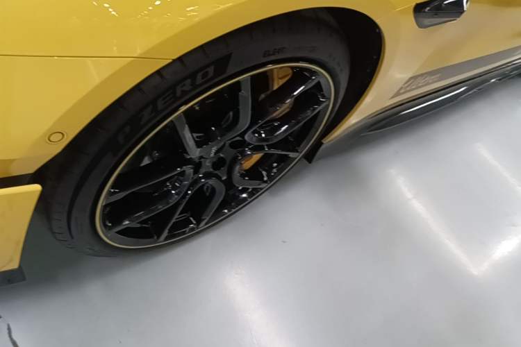 Used Xiaomi Auto SU7 Ultra 2025 Ultra Model Left Front Wheel Hub