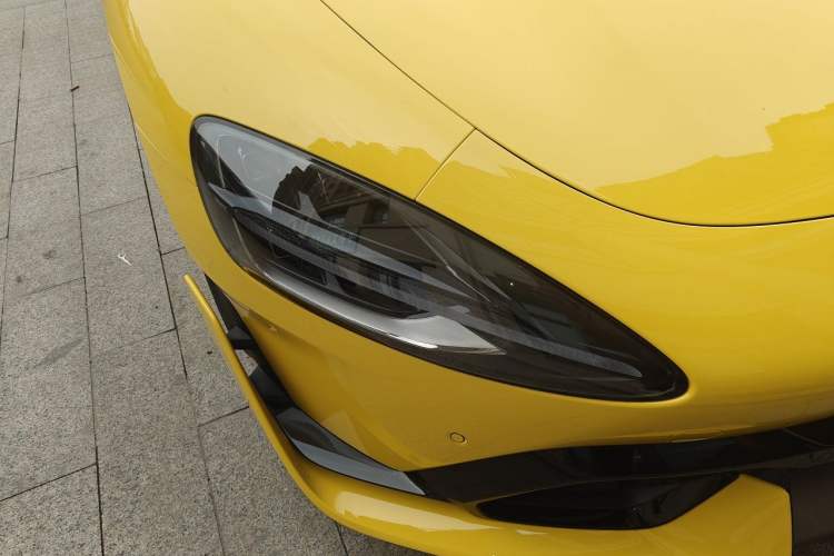 Used Xiaomi Auto SU7 Ultra 2025 Ultra Model Right Front Headlight