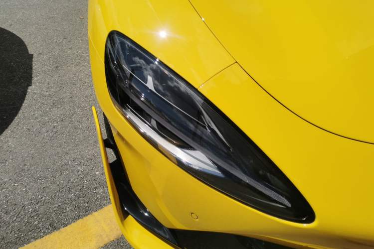 Used Xiaomi Auto SU7 Ultra 2025 Ultra Model Right Front Headlight