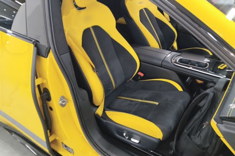 Used Xiaomi Auto SU7 Ultra 2025 Ultra Model Right Front Seat