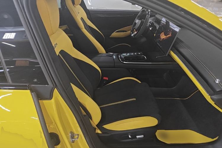 Used Xiaomi Auto SU7 Ultra 2025 Ultra Model Right Front Seat