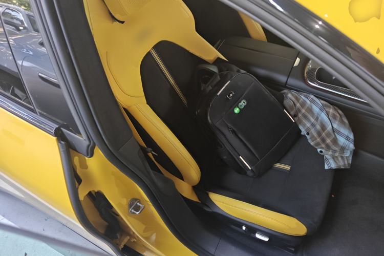 Used Xiaomi Auto SU7 Ultra 2025 Ultra Model Right Front Seat