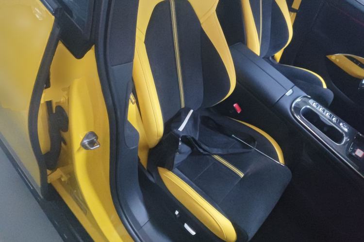Used Xiaomi Auto SU7 Ultra 2025 Ultra Model Right Front Seat