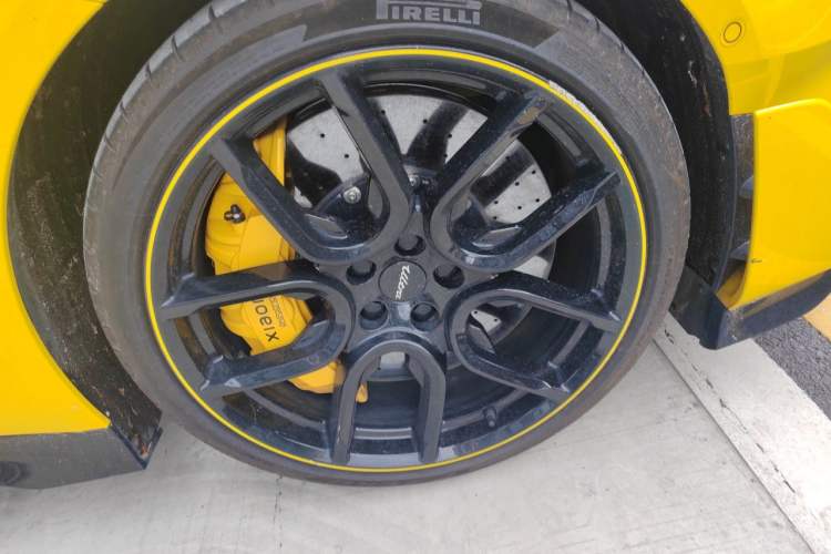 Used Xiaomi Auto SU7 Ultra 2025 Ultra Model Right Front Wheel Hub