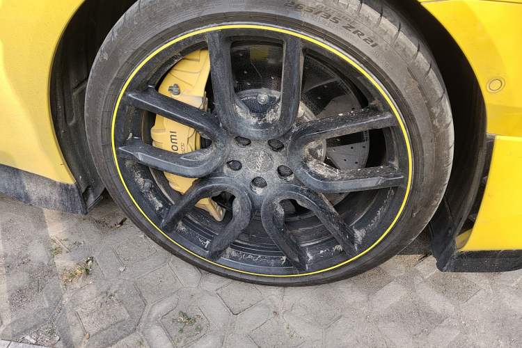 Used Xiaomi Auto SU7 Ultra 2025 Ultra Model Right Front Wheel Hub