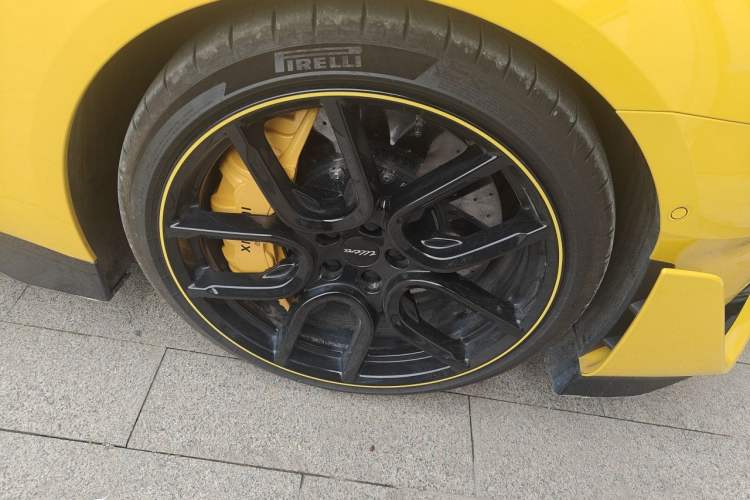 Used Xiaomi Auto SU7 Ultra 2025 Ultra Model Right Front Wheel Hub