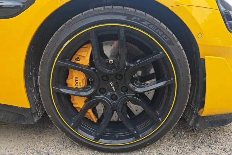 Used Xiaomi Auto SU7 Ultra 2025 Ultra Model Right Front Wheel Hub