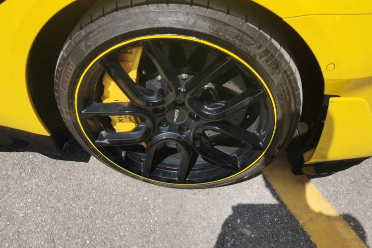 Used Xiaomi Auto SU7 Ultra 2025 Ultra Model Right Front Wheel Hub