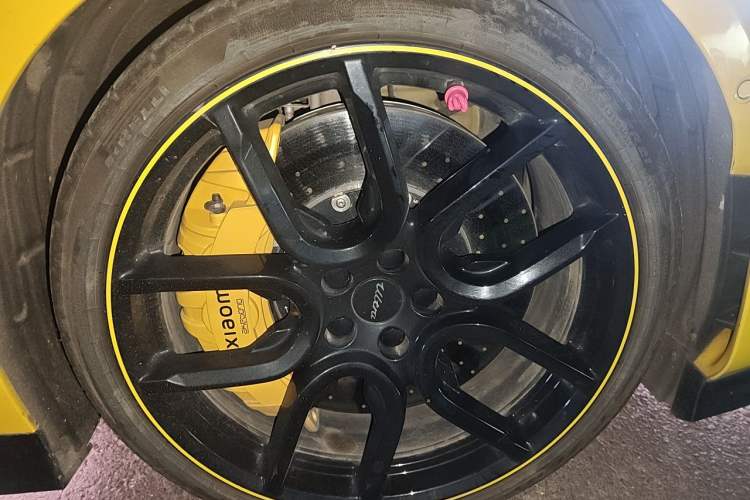 Used Xiaomi Auto SU7 Ultra 2025 Ultra Model Right Front Wheel Hub