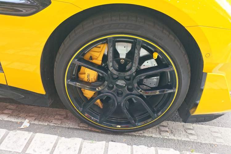 Used Xiaomi Auto SU7 Ultra 2025 Ultra Model Right Front Wheel Hub