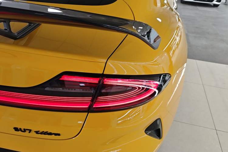 Used Xiaomi Auto SU7 Ultra 2025 Ultra Model Right Rear Taillight